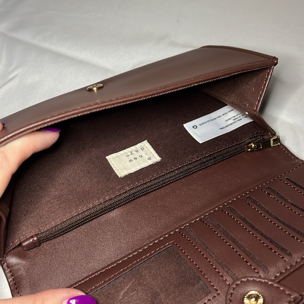Target wallet - Picture 4 of 5